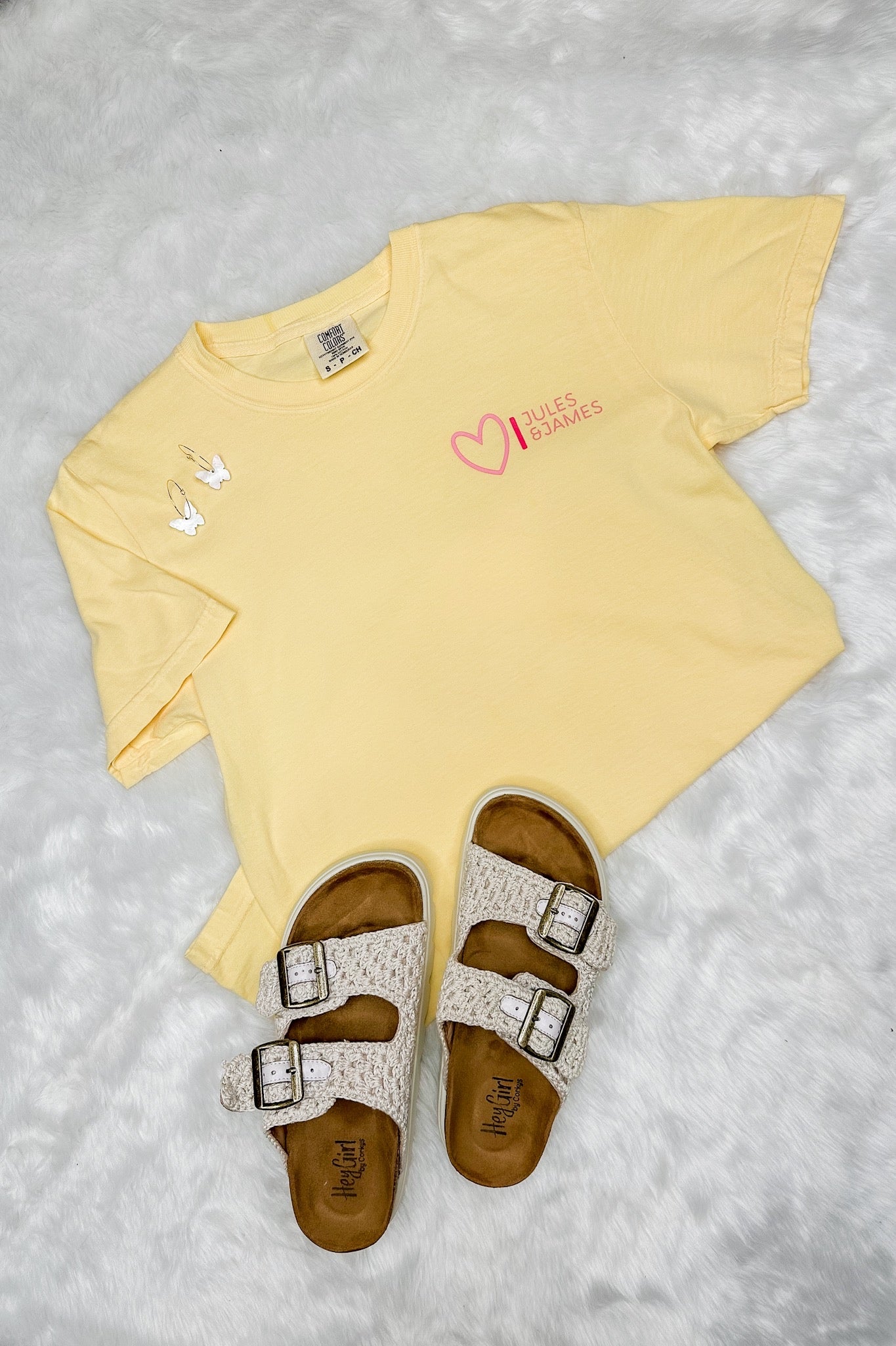 **PRE-ORDER** J&J Yellow & Pink Heart Graphic Tee