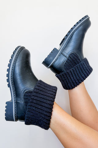 Black Quiver Corkys Short Boot