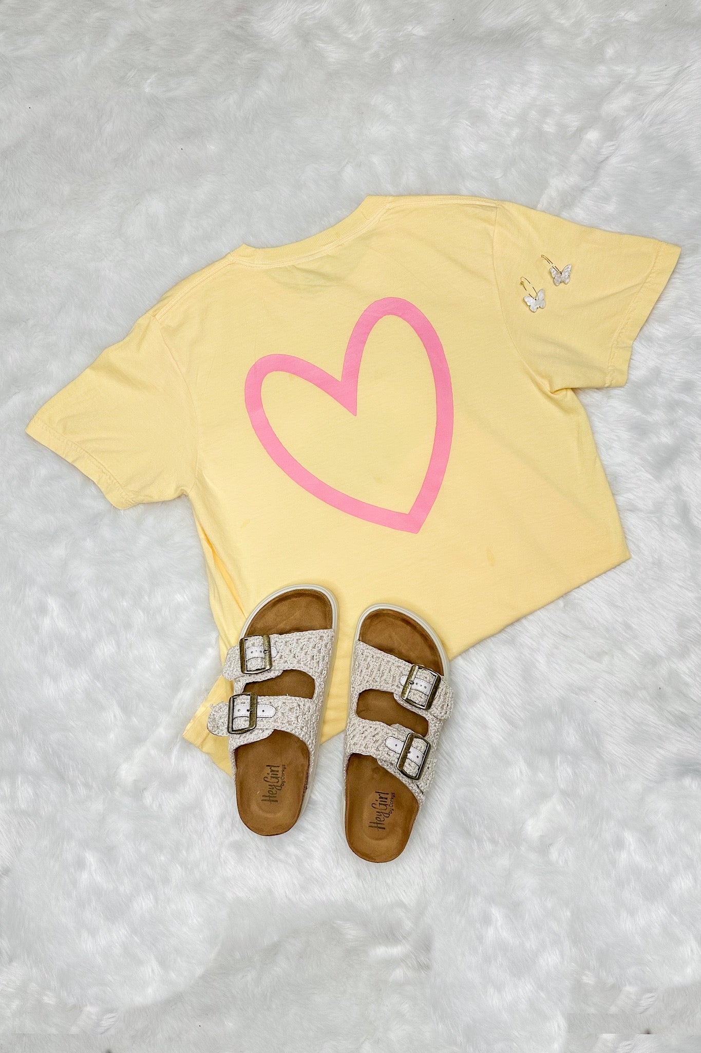**PRE-ORDER** J&J Yellow & Pink Heart Graphic Tee