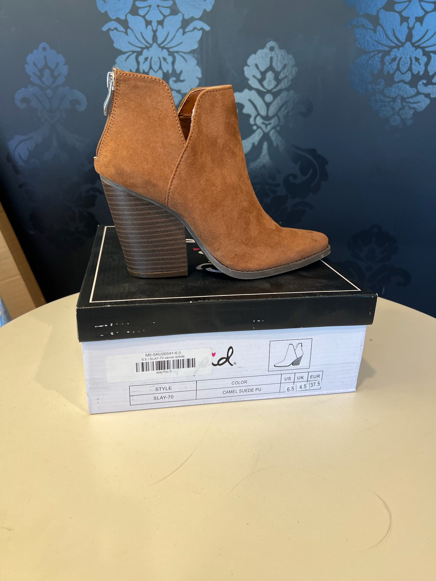 Qupid Slay Suede Camel Booties Size 6.5