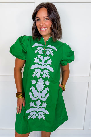 Weekend Bloom Relaxed Dress in Kelly Green