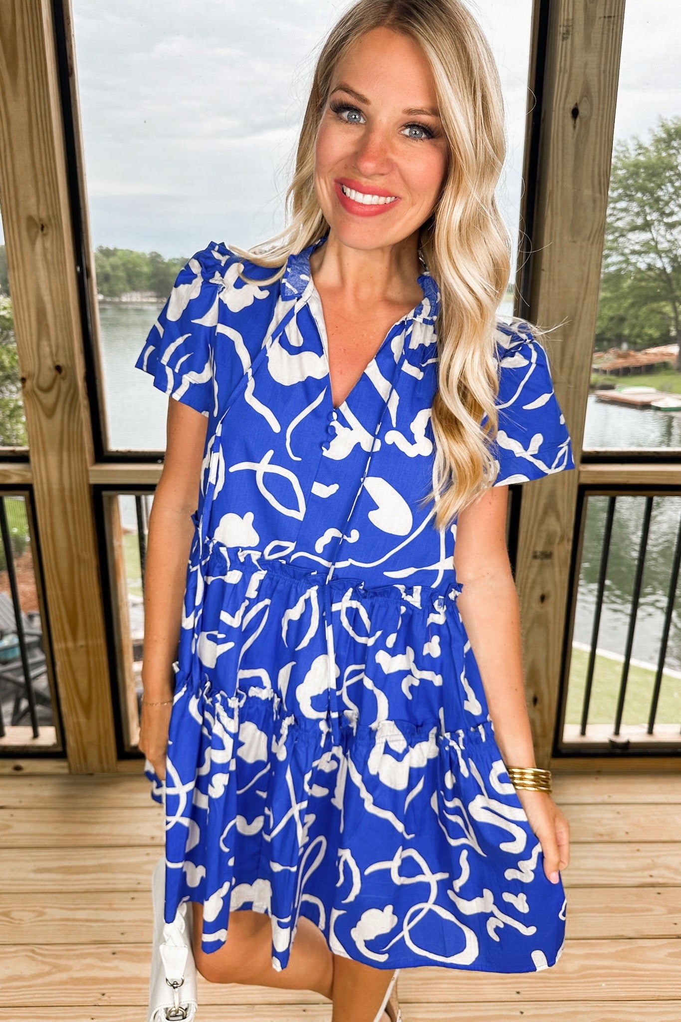 Royal Blue & White Printed Tiered V Neck Dress – Jules & James Boutique