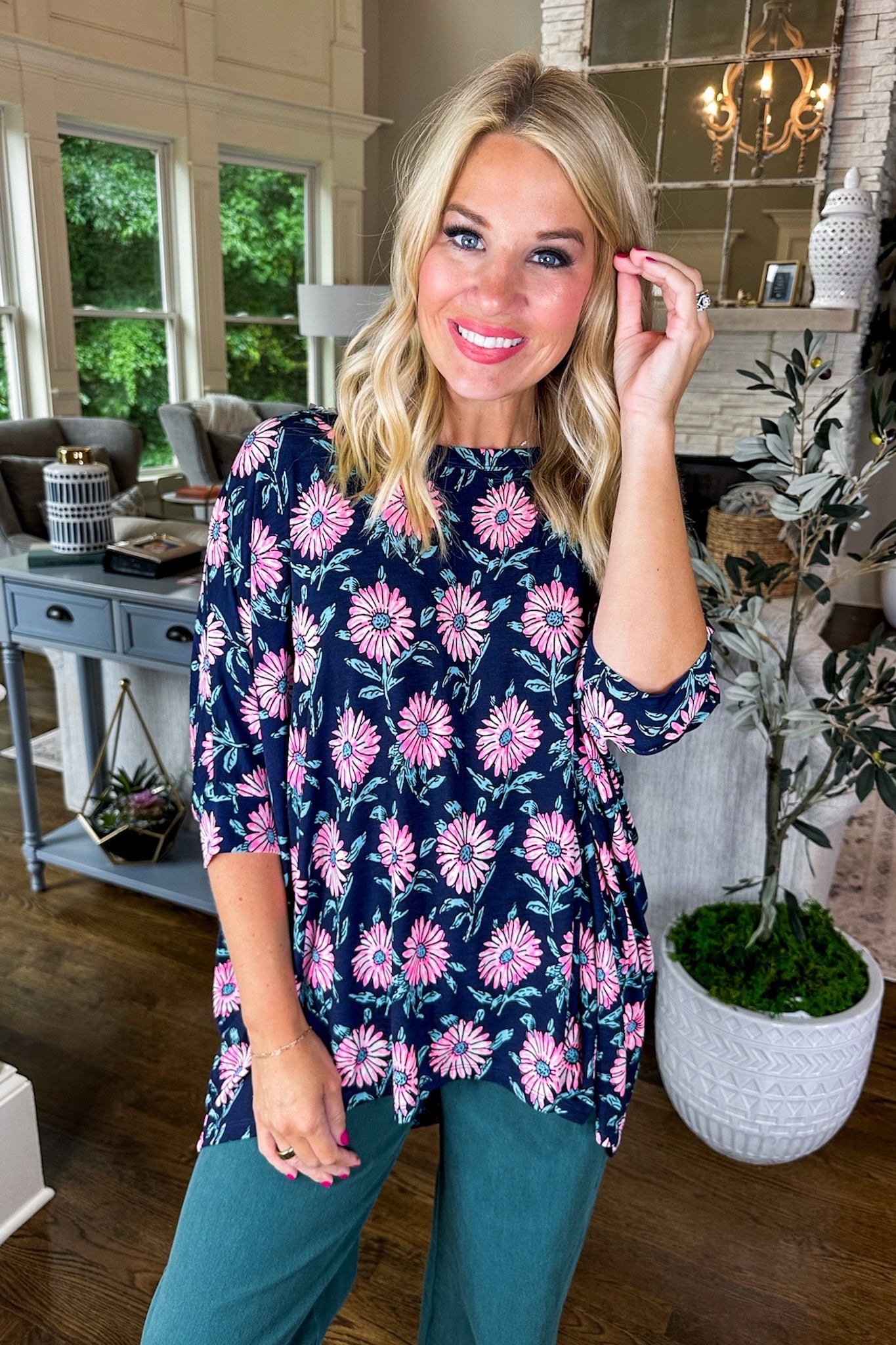 The Essential Top in Navy Pink Daisy Floral