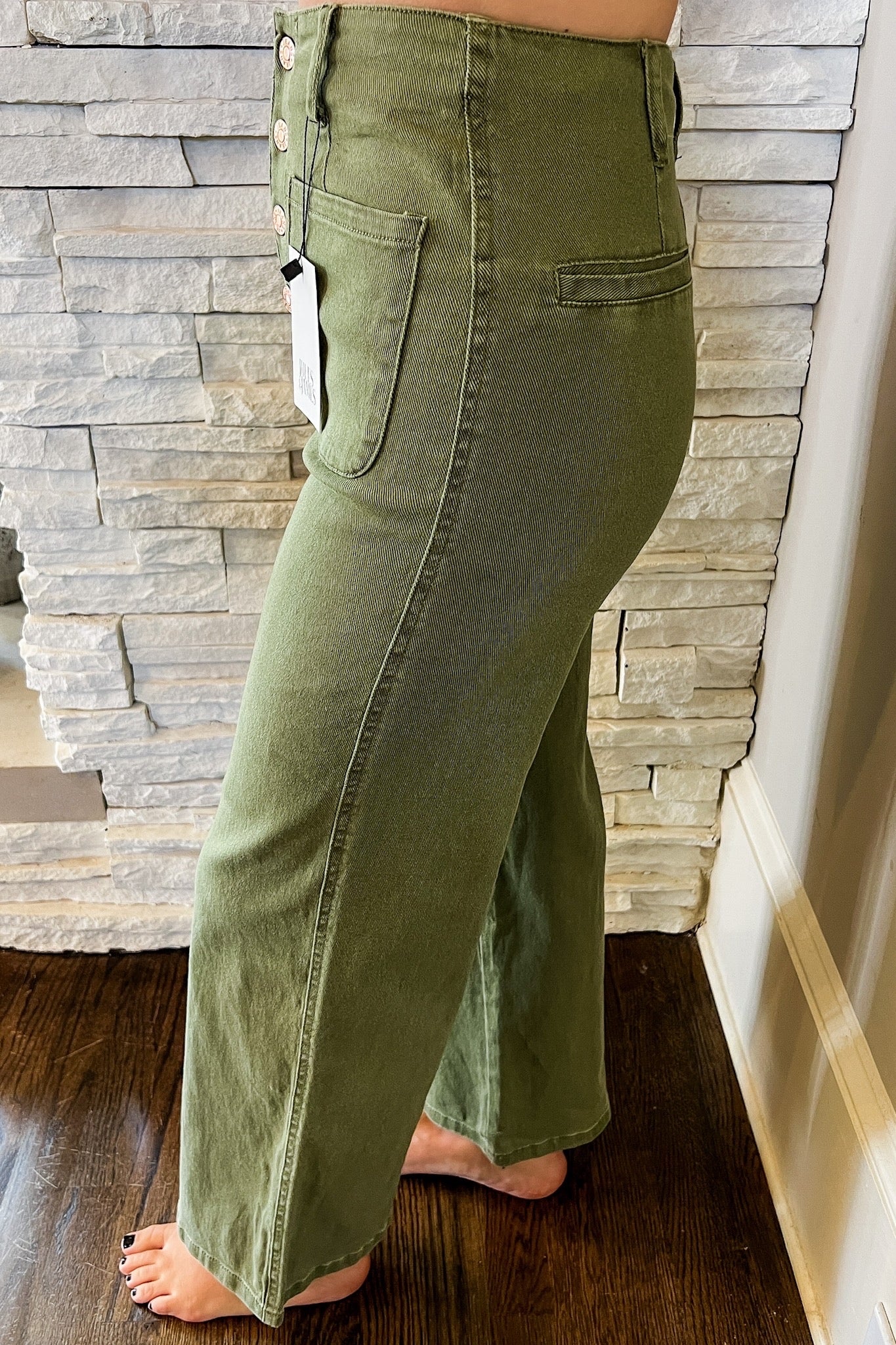 Signature J&J High Rise Button Fly Wide Leg Jean in Olive