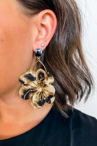 Wild Bloom Earrings in Natural