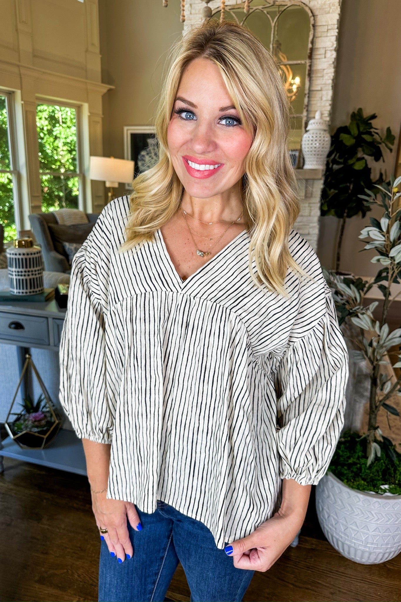 Striped V-Neck Babydoll Bubble Sleeve Top in Cream/Black