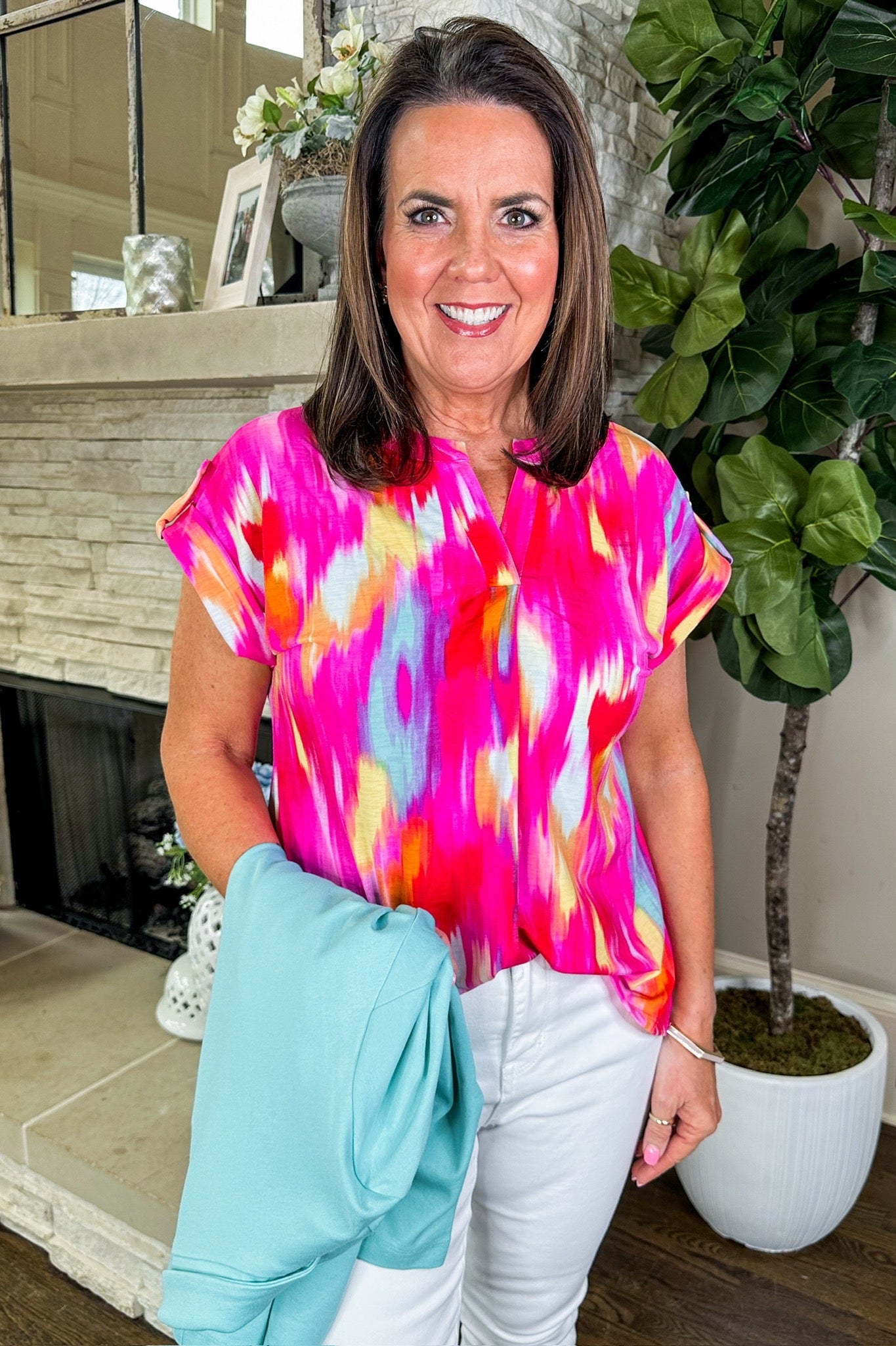 The Lizzy Short Sleeve Top in Pink Multi Abstract Ombre