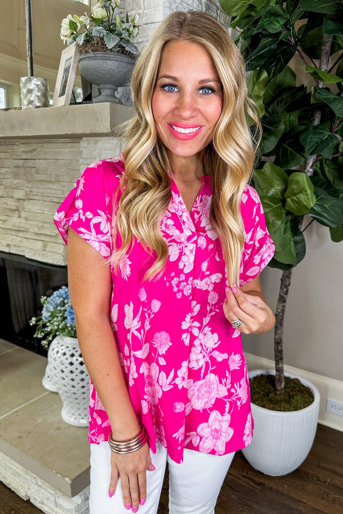 The Lizzy Short Sleeve Top in Pink White Floral