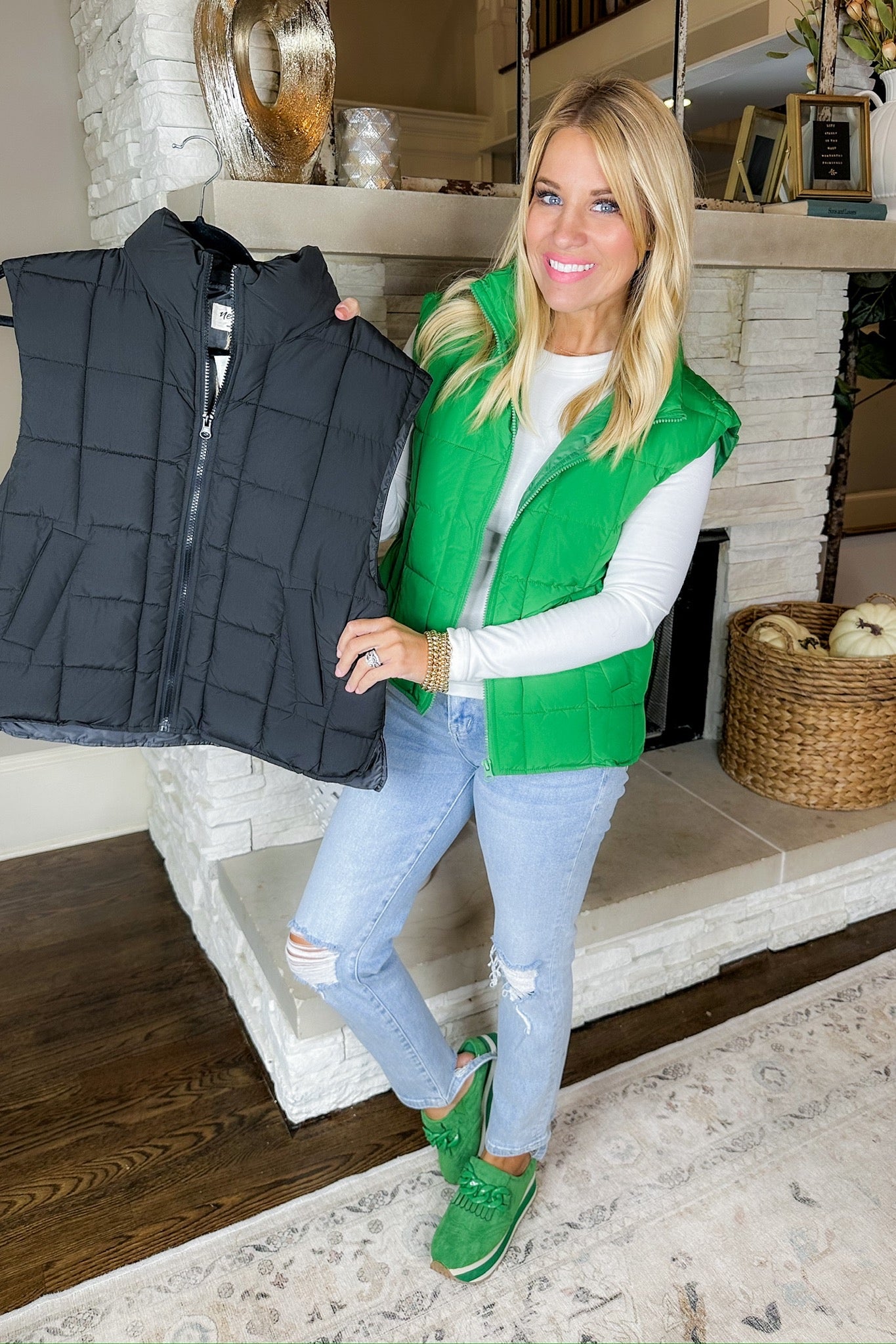 Quilted Lightweight Pocketed Zip Up Layering Puffer Vest in Black