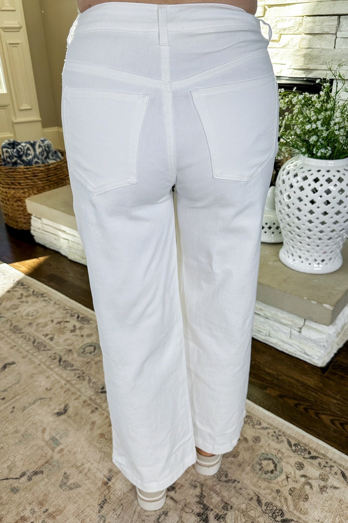 Mineral Wash Cropped Wide Leg Jeans in White