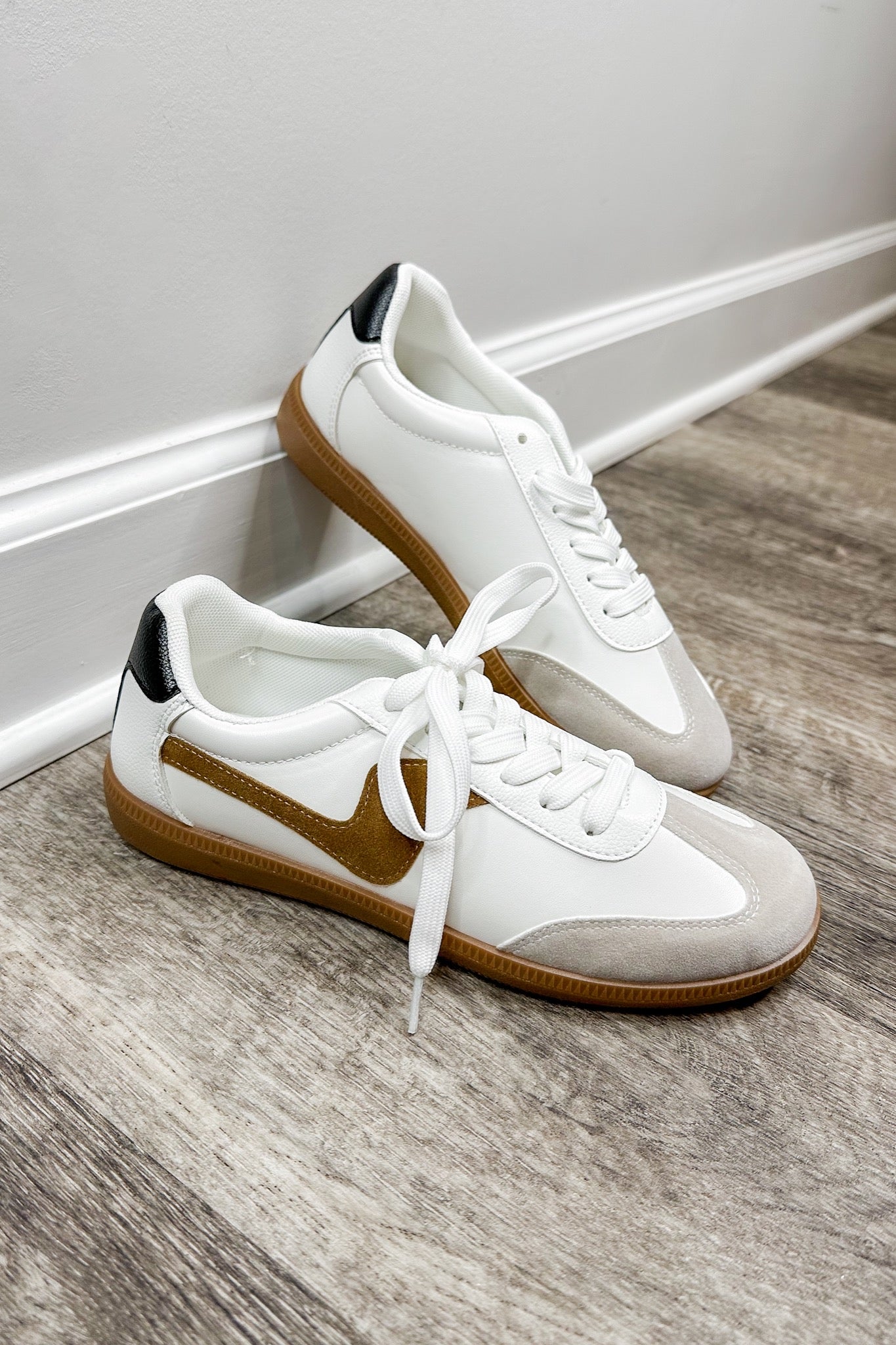 Vintage Inspired Designer Dupe Neutral Color Accented Sneaker