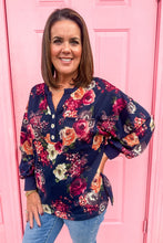 Load image into Gallery viewer, Causal Faux Button Floral Top