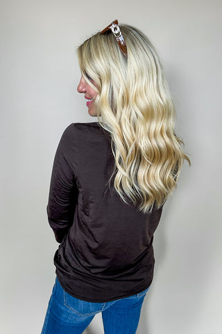 Dear Scarlett Alivia Round Neck Top In Chocolate