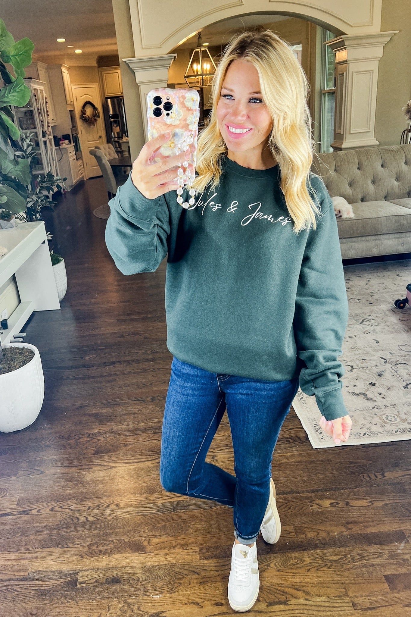 J&J Script Font Sweatshirt in Green