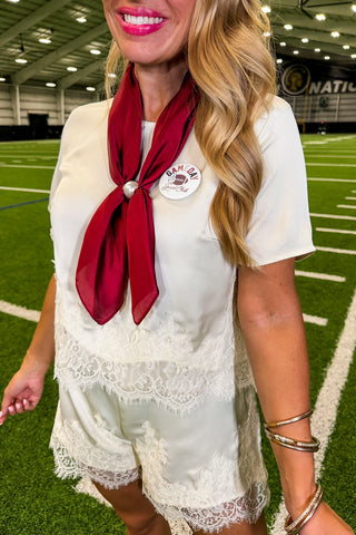 Socialite Pearl Scarf Necklace in Burgundy