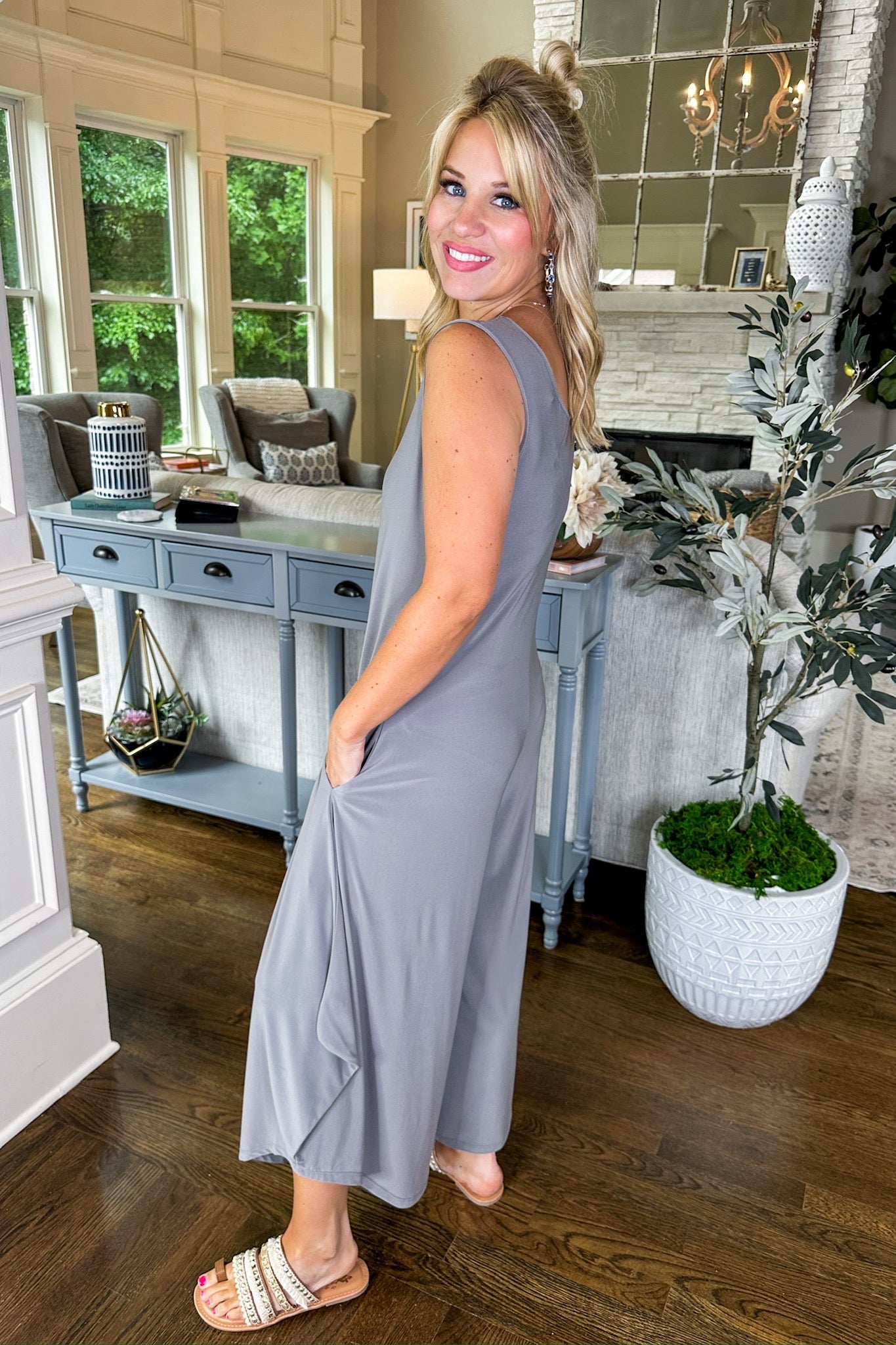 Stretchy Round Neck Wide Leg Jumpsuit in Grey