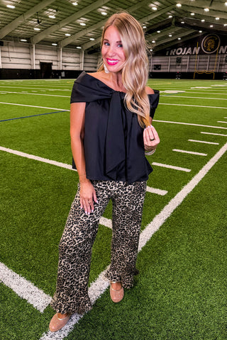 Center Stage Bow Top in Black