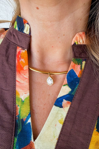 Juniper Stone Drop Collar Necklace in Pear