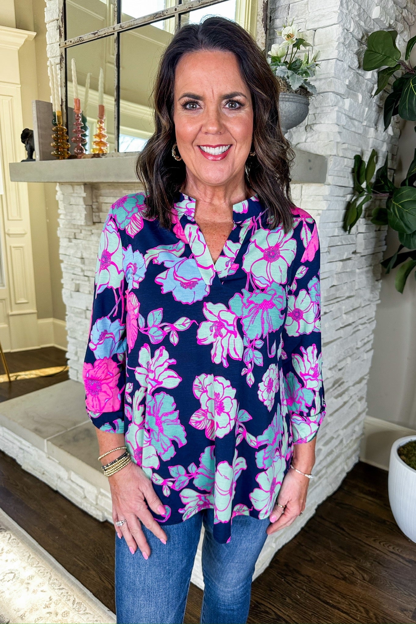 The Lizzy Top in Navy & Pink Outlined Floral Print – Jules & James Boutique