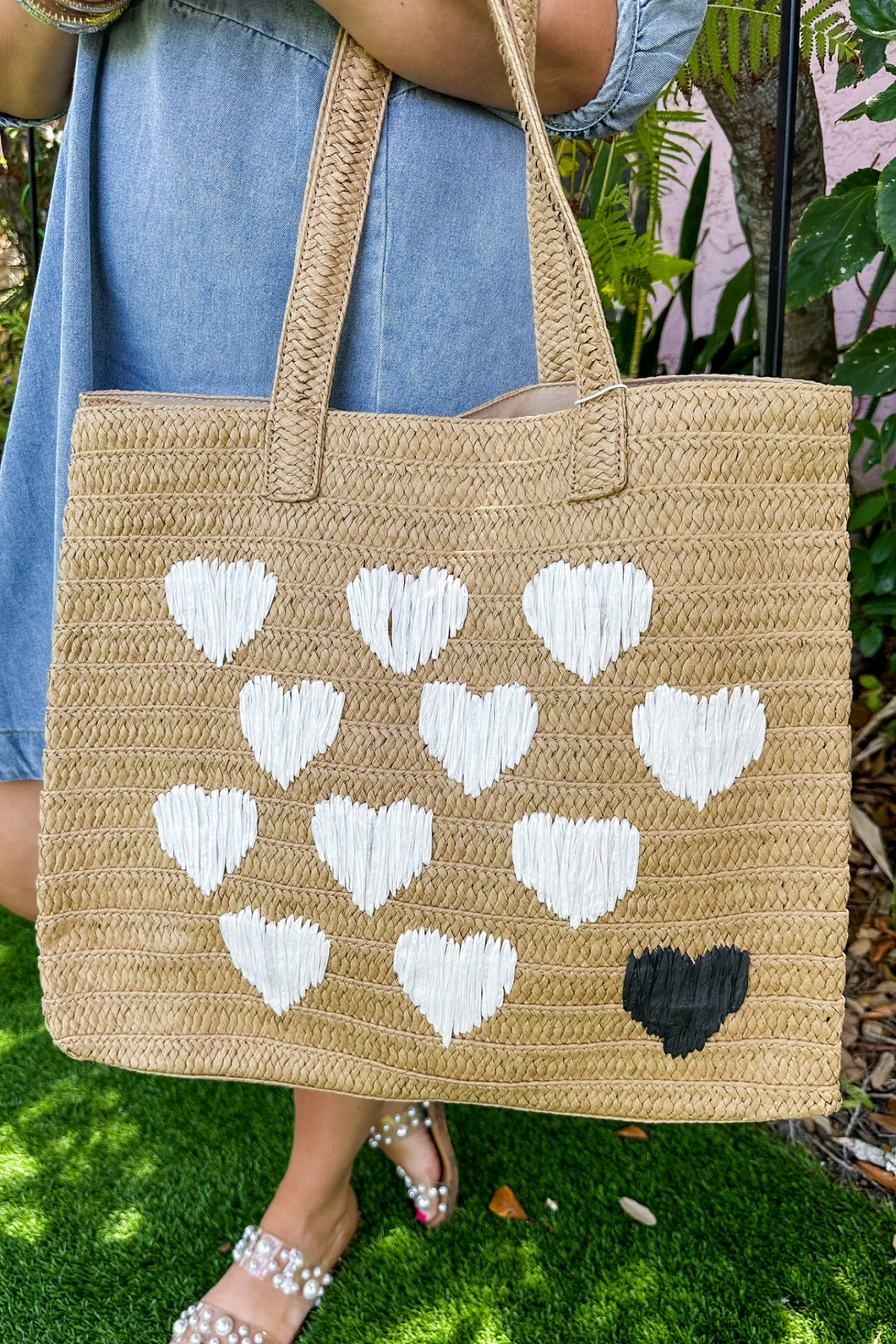 The Francine Heart Tote in Natural