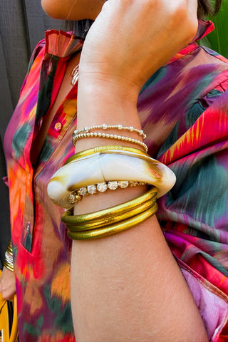 The Wave Bangle in Cream