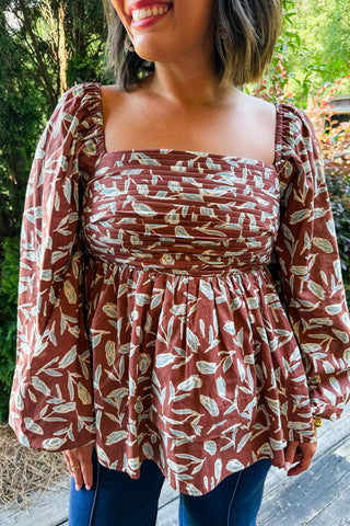Featherleaf Pintuck Babydoll Top in Brown