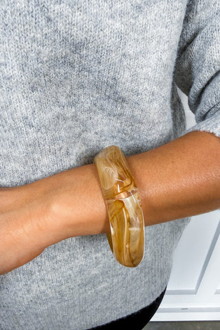 The Wave Bangle in Tan