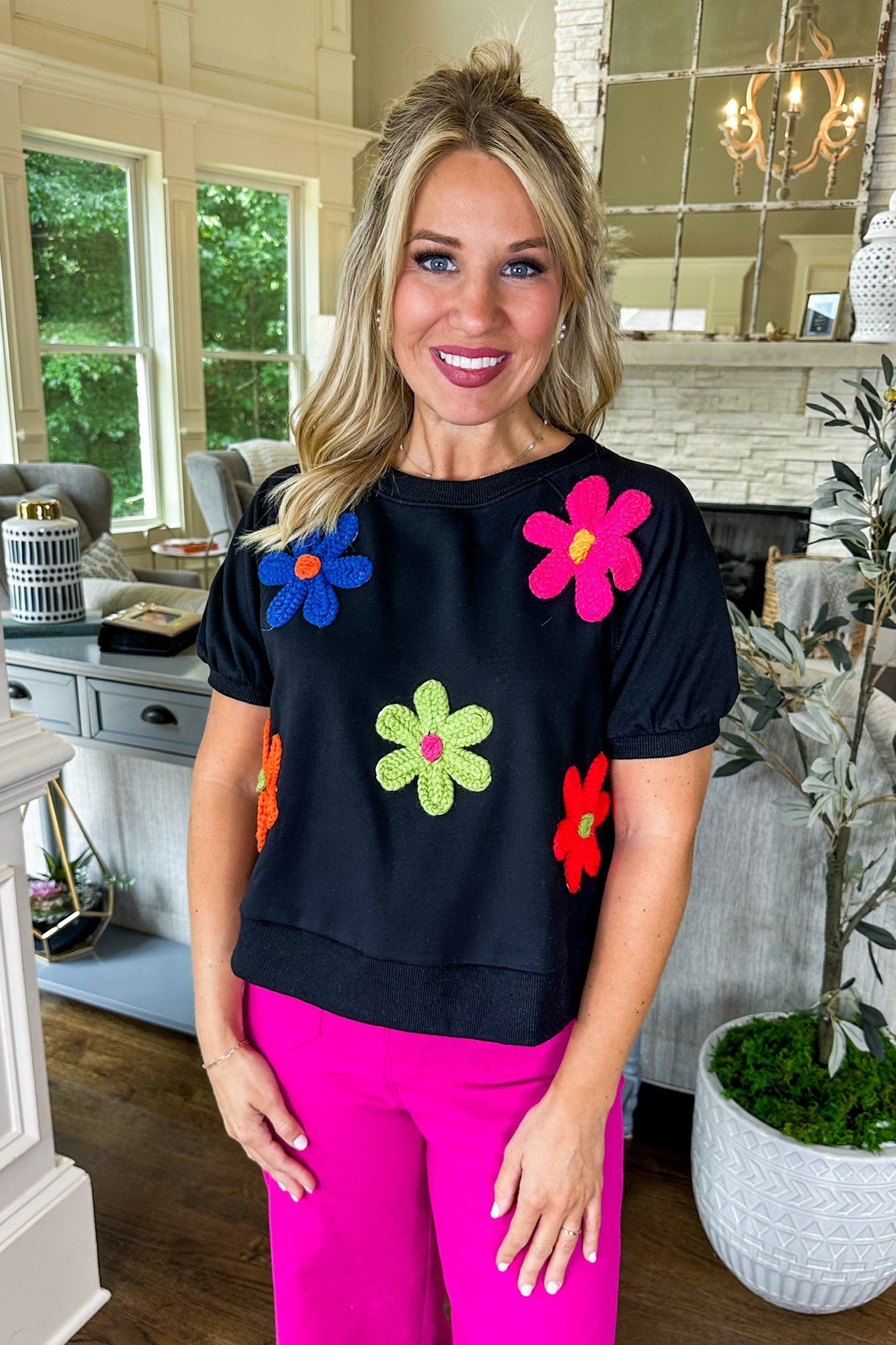 Multi Color Knit Flower Black Cropped Short Sleeve Top