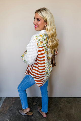 Button Me Floral Top