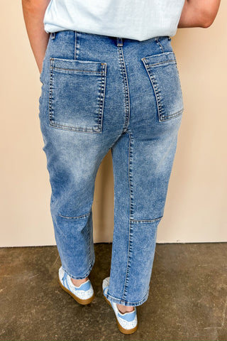 Sideline Barrel Jeans In Medium Wash