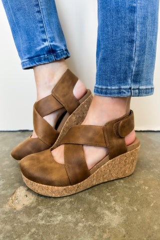 Corkys Case Closed Tan Clog