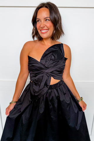 Center Stage Bow Midi Dress in Black
