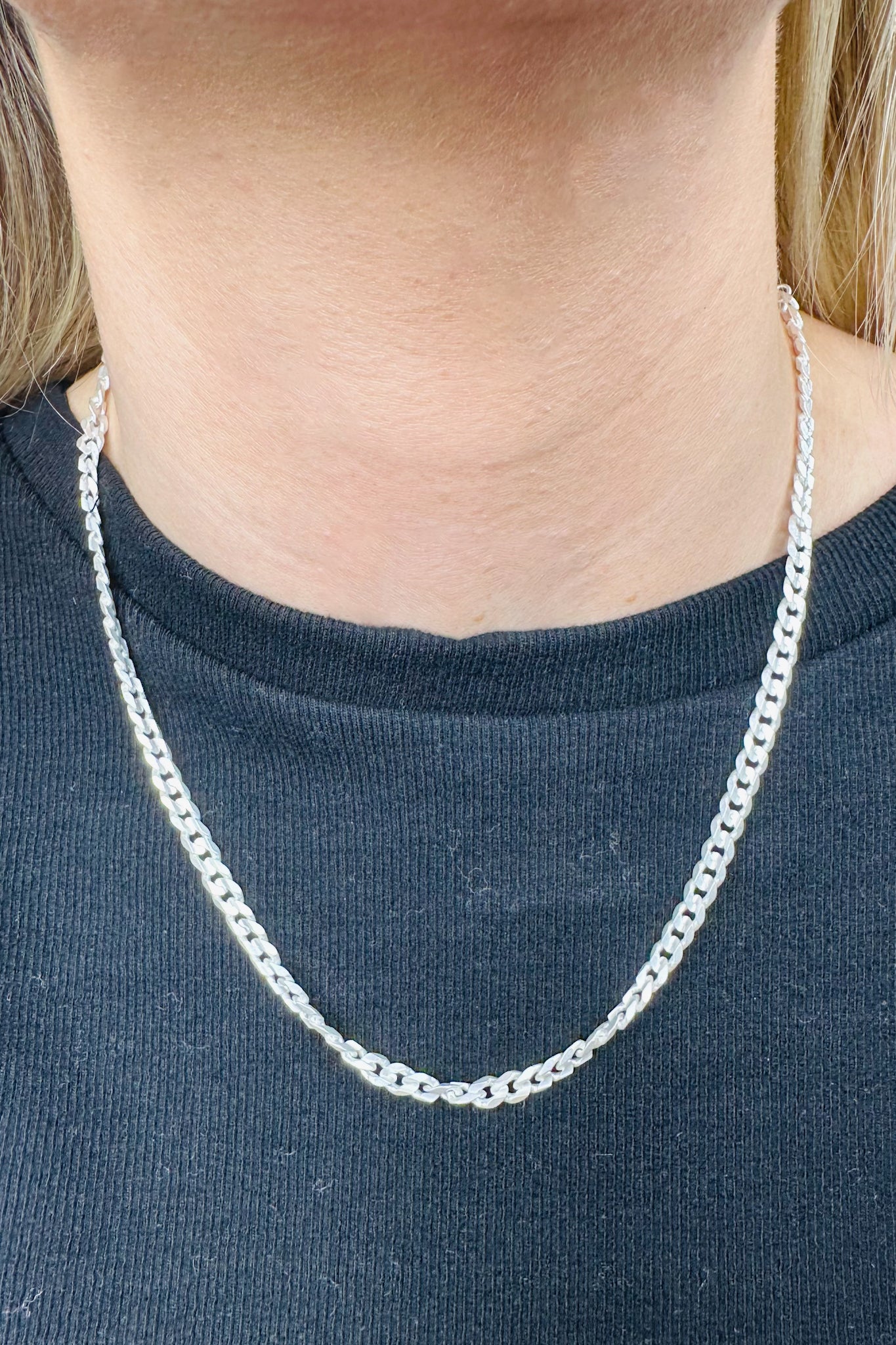 Herringbone Chain Nova Necklace in Silver