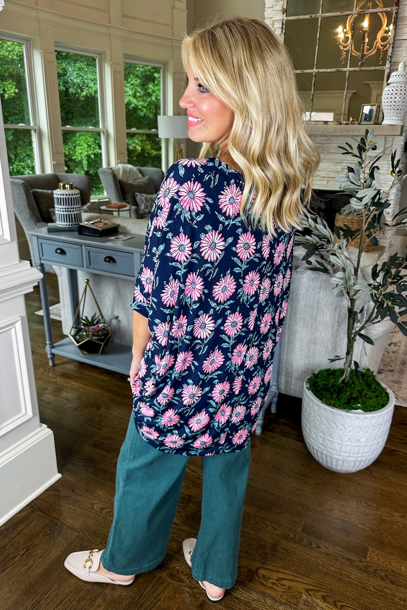 The Essential Top in Navy Pink Daisy Floral