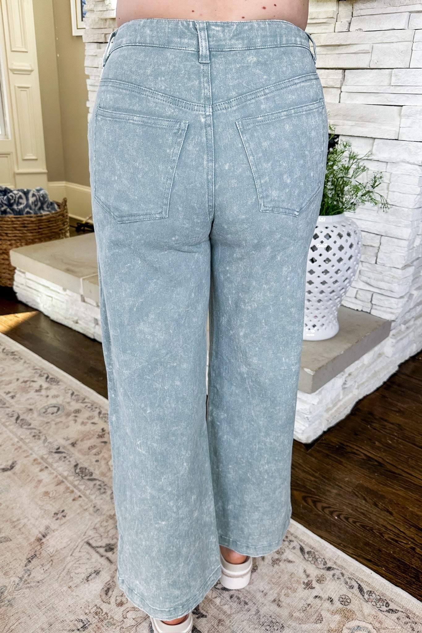 Mineral Wash Cropped Wide Leg Jeans in Sage