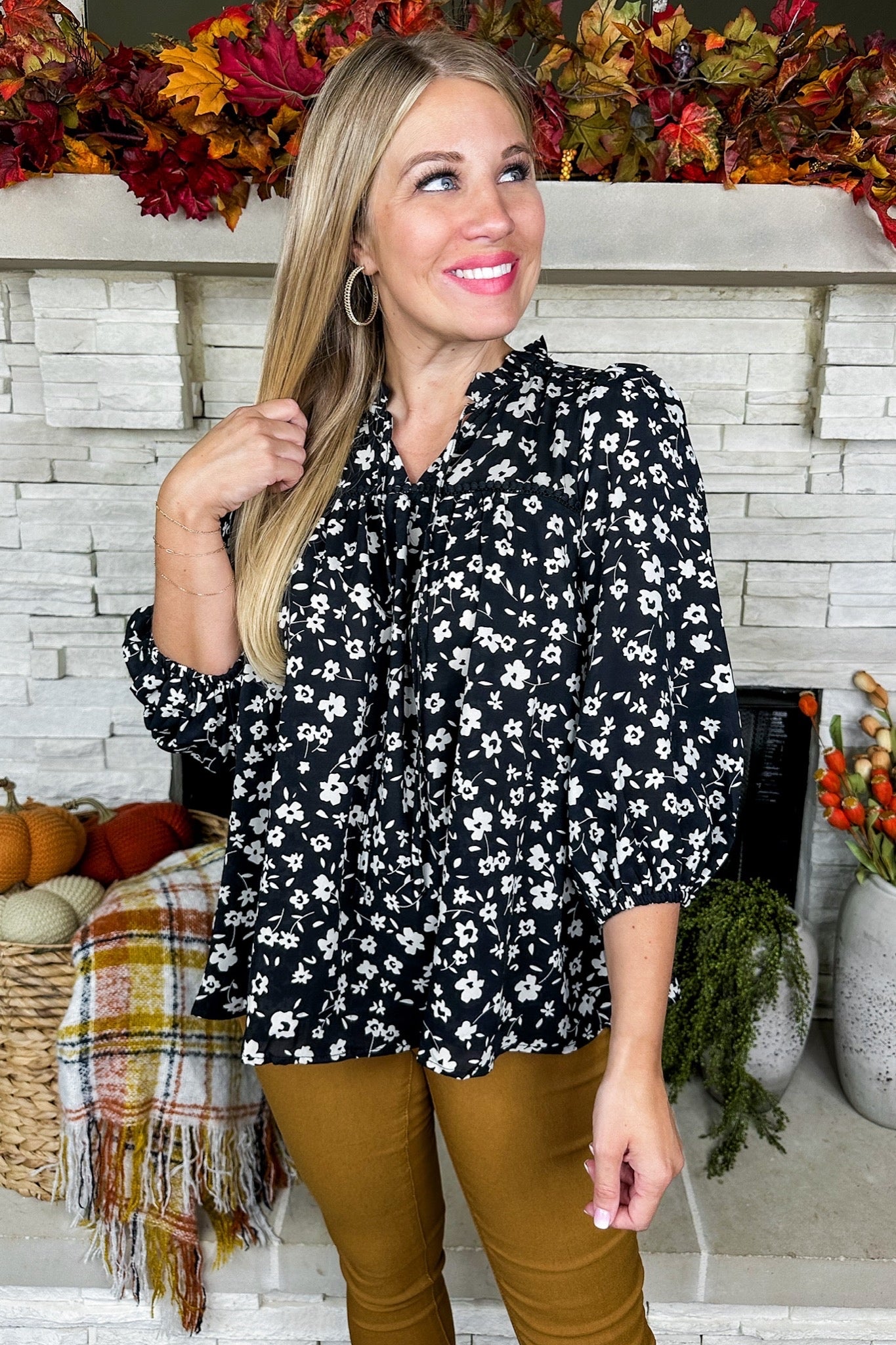Floral Three-Quarter Bubble Sleeve Top in Black