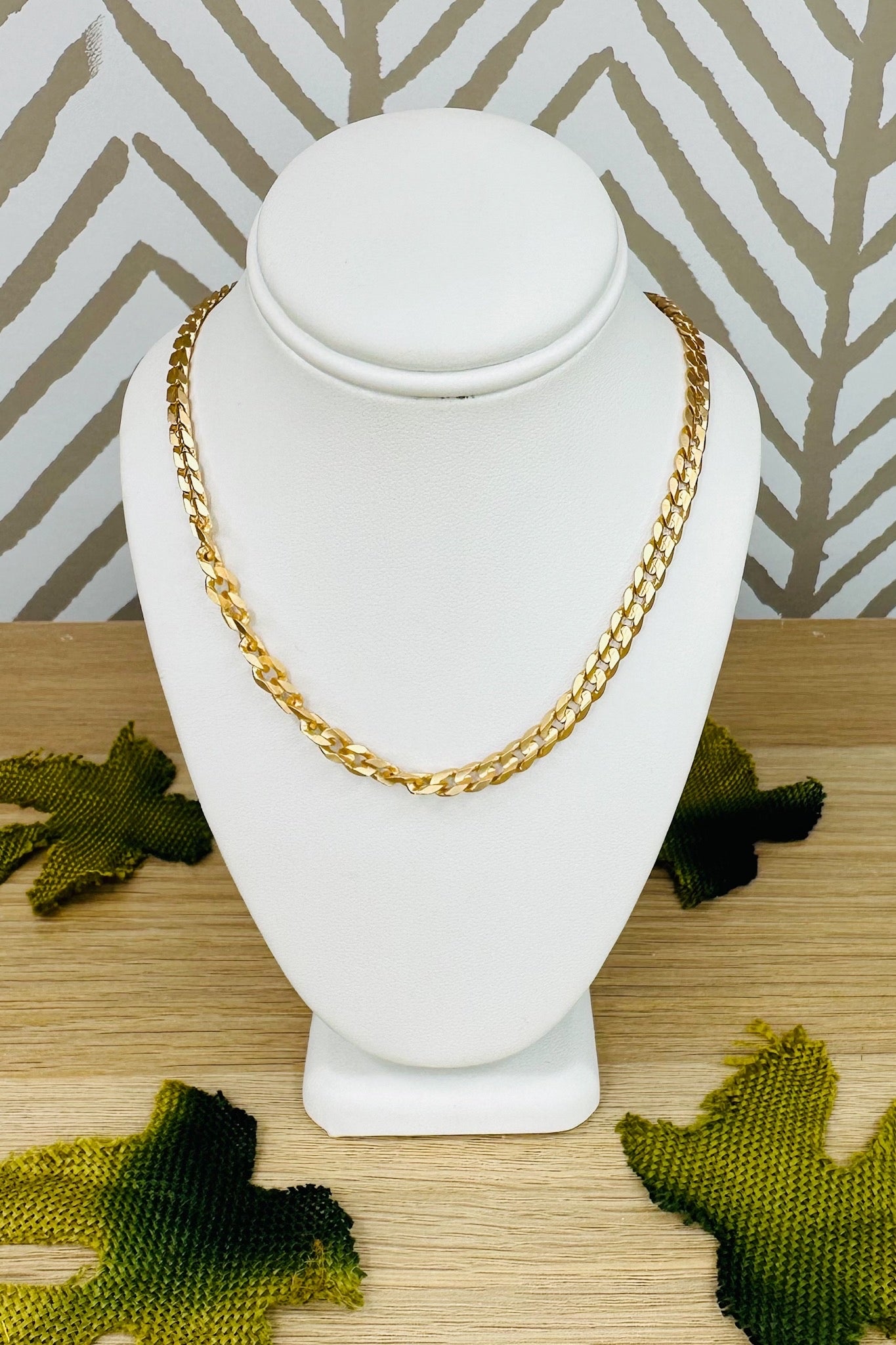 Herringbone Chain Nova Necklace in Gold