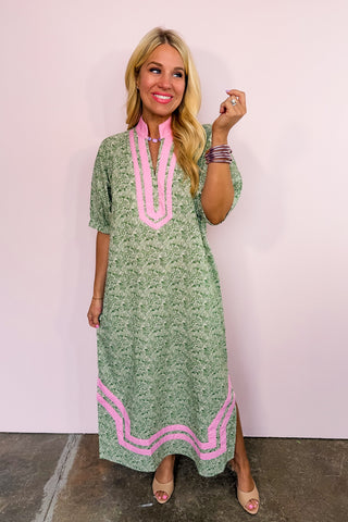 The Palm Grove Trim Midi Dress in Green Jules & James Boutique The Palm Grove Trim Midi Dress in Green Jules & James Boutique