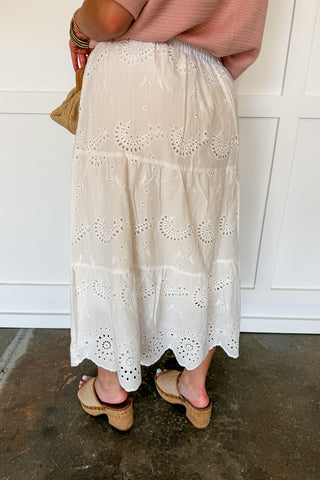 Eyelet Detail Elastic Waist Midi Skirt in White