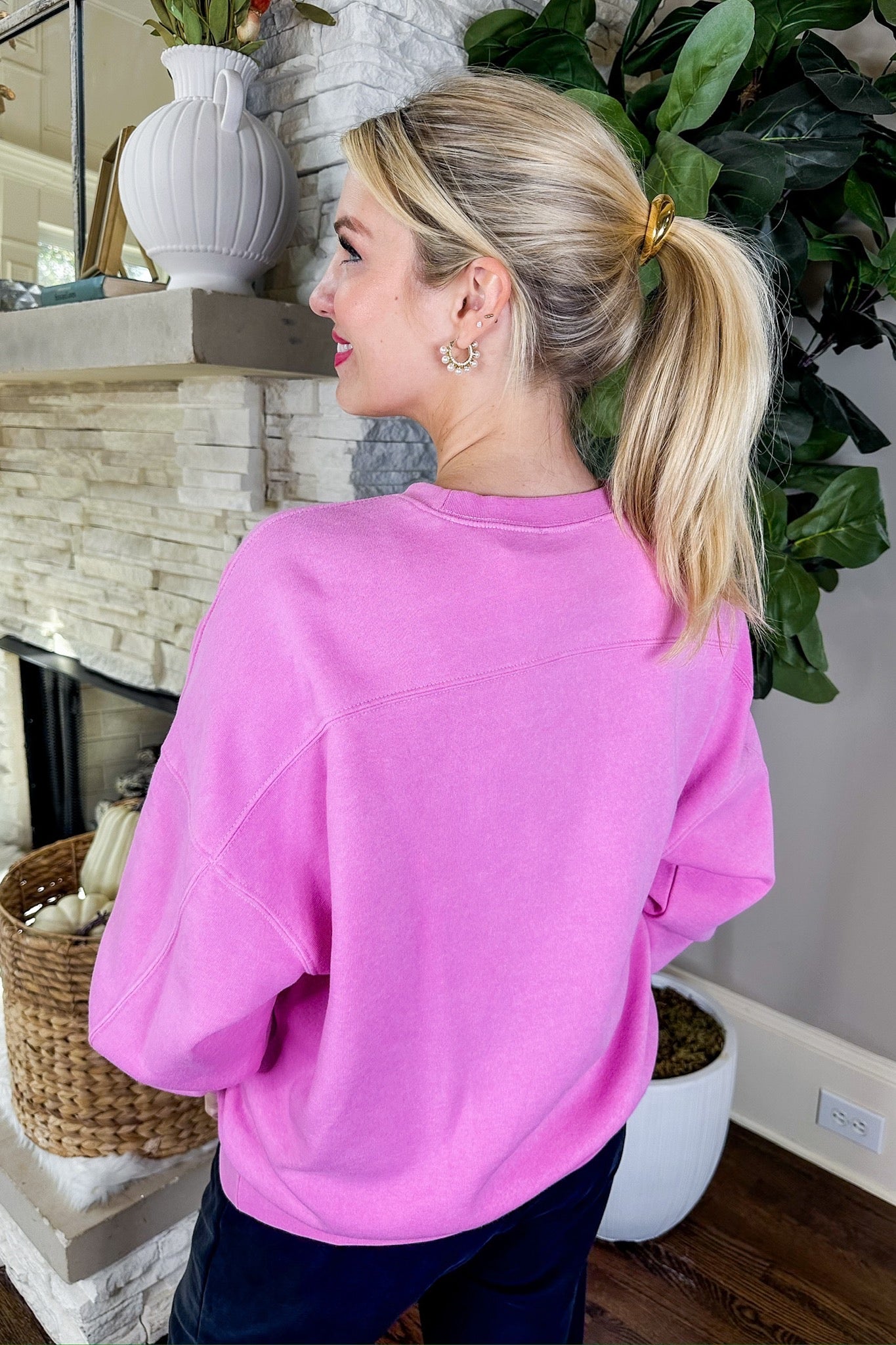 Classic Fleece Lined Crew Neck Sweatshirt in Pink