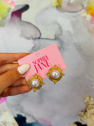 Heirloom Pearl Stud Earrings in Gold