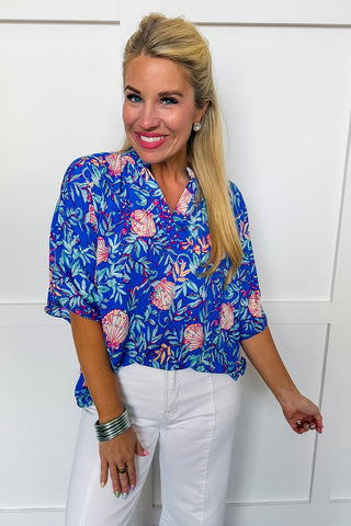 The Lizzy Breeze Short Sleeve Top in Royal Blue Floral
