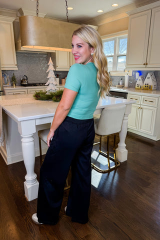 Hot Pink Deal - On The Go Crop Tee in Emerald