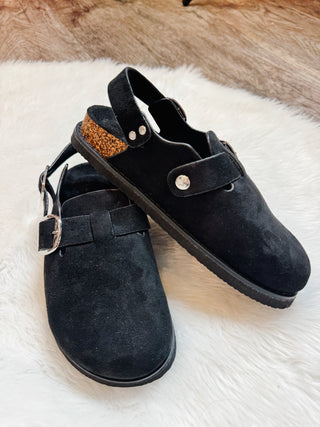 The Clog Buckle Slide in Black