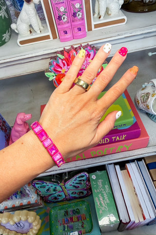 Emmy Pop Tile Stretch Bracelet in Fuchsia/Pink