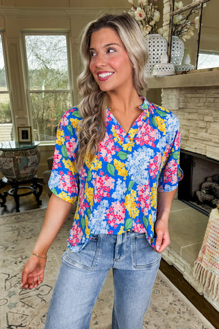 The Lizzy Breeze Short Sleeve Top in Blue Multi Hydrangea