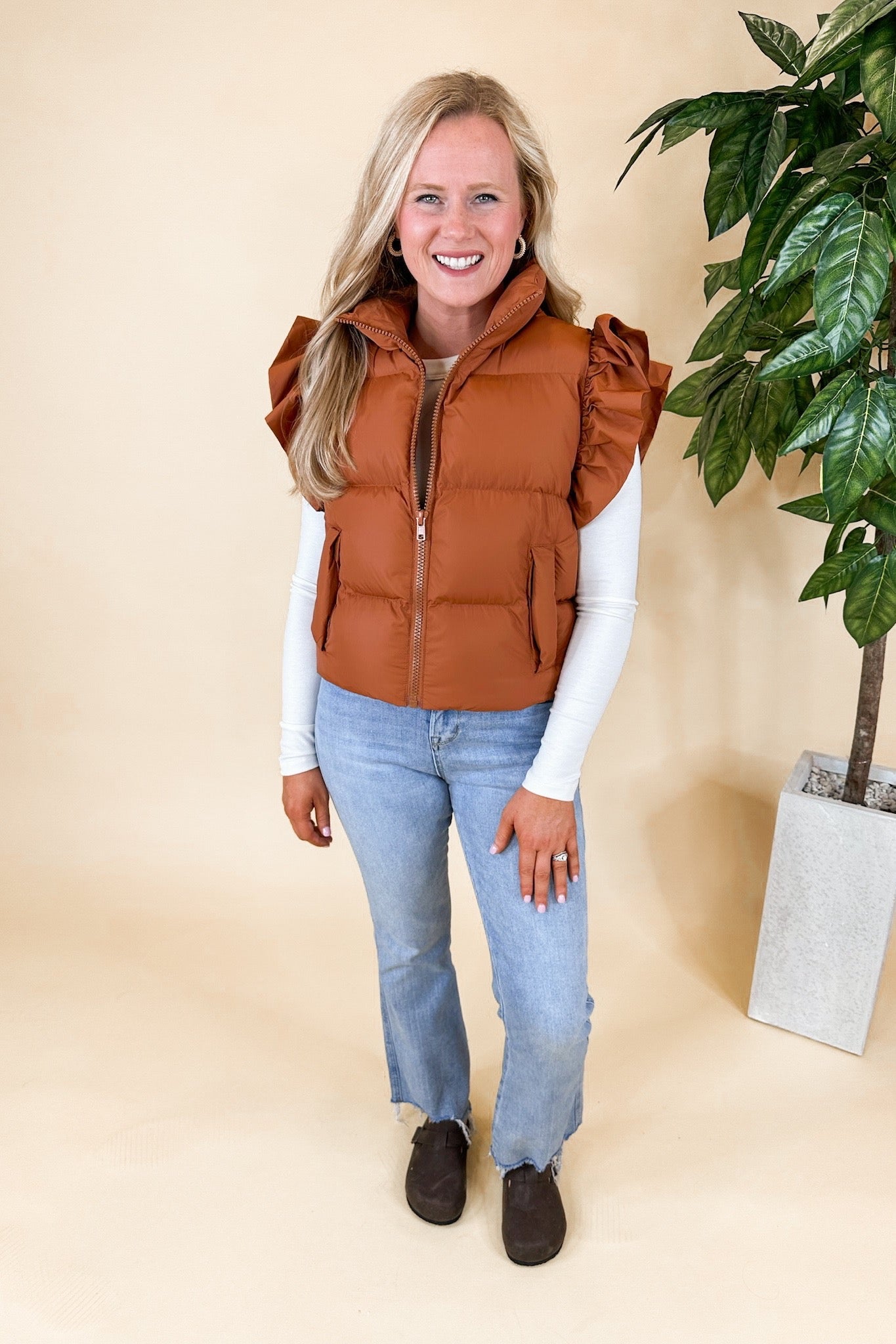 Cropped Pocketed Ruffle Sleeve Zip Up Puffer Vest in Rust