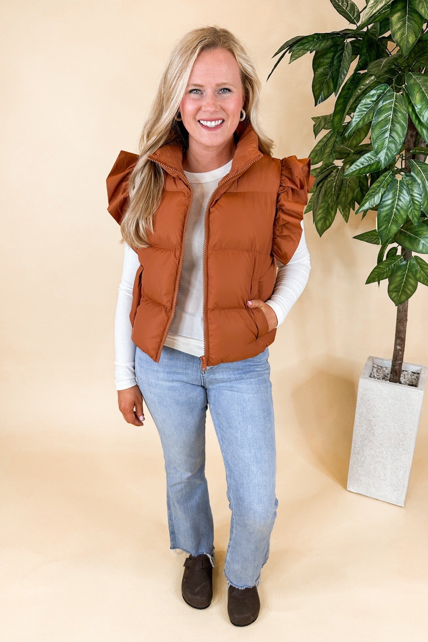 Cropped Pocketed Ruffle Sleeve Zip Up Puffer Vest in Rust