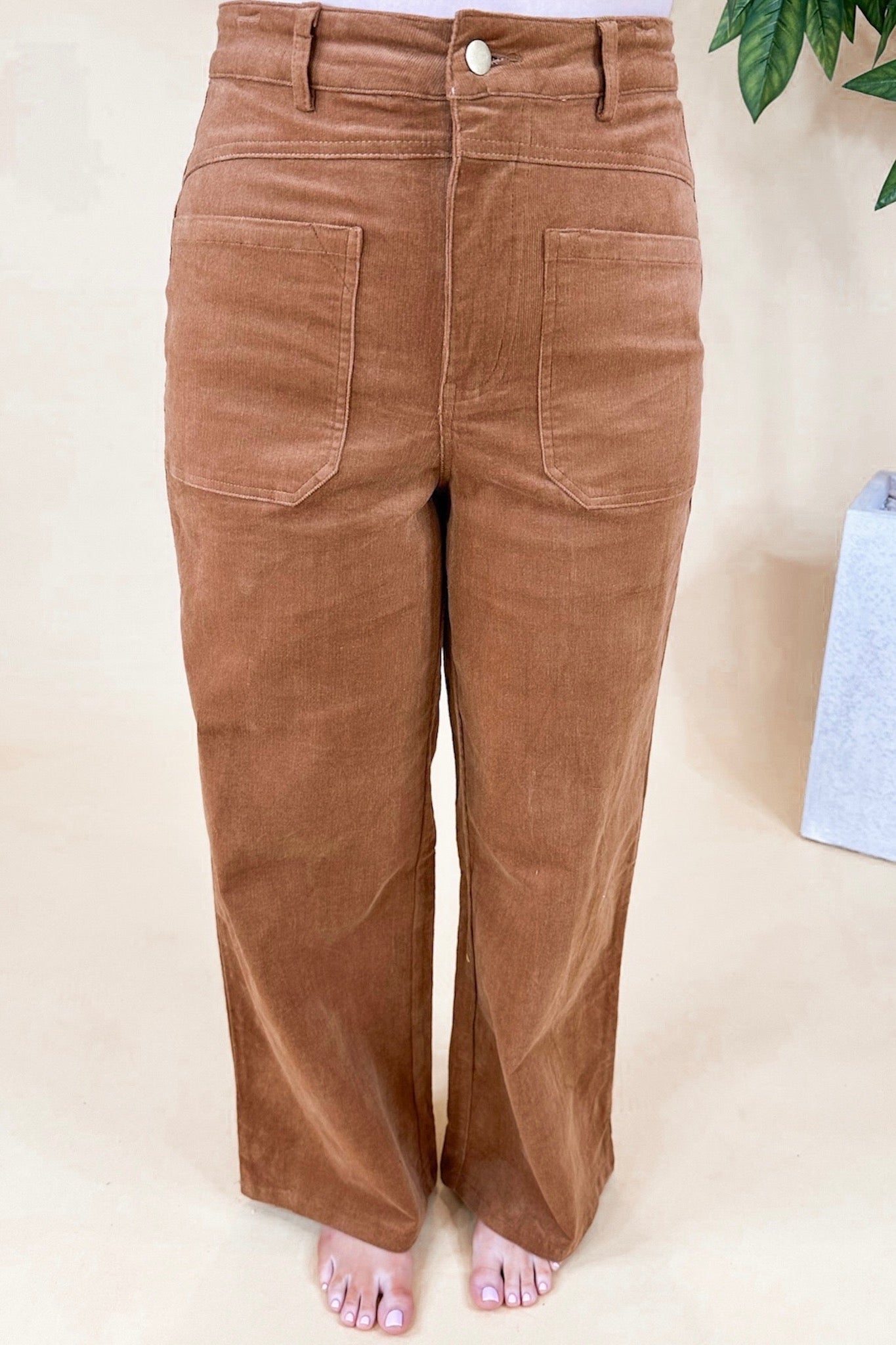 Cropped Patch Pocket Corduroy Wide Leg Pants in Cider