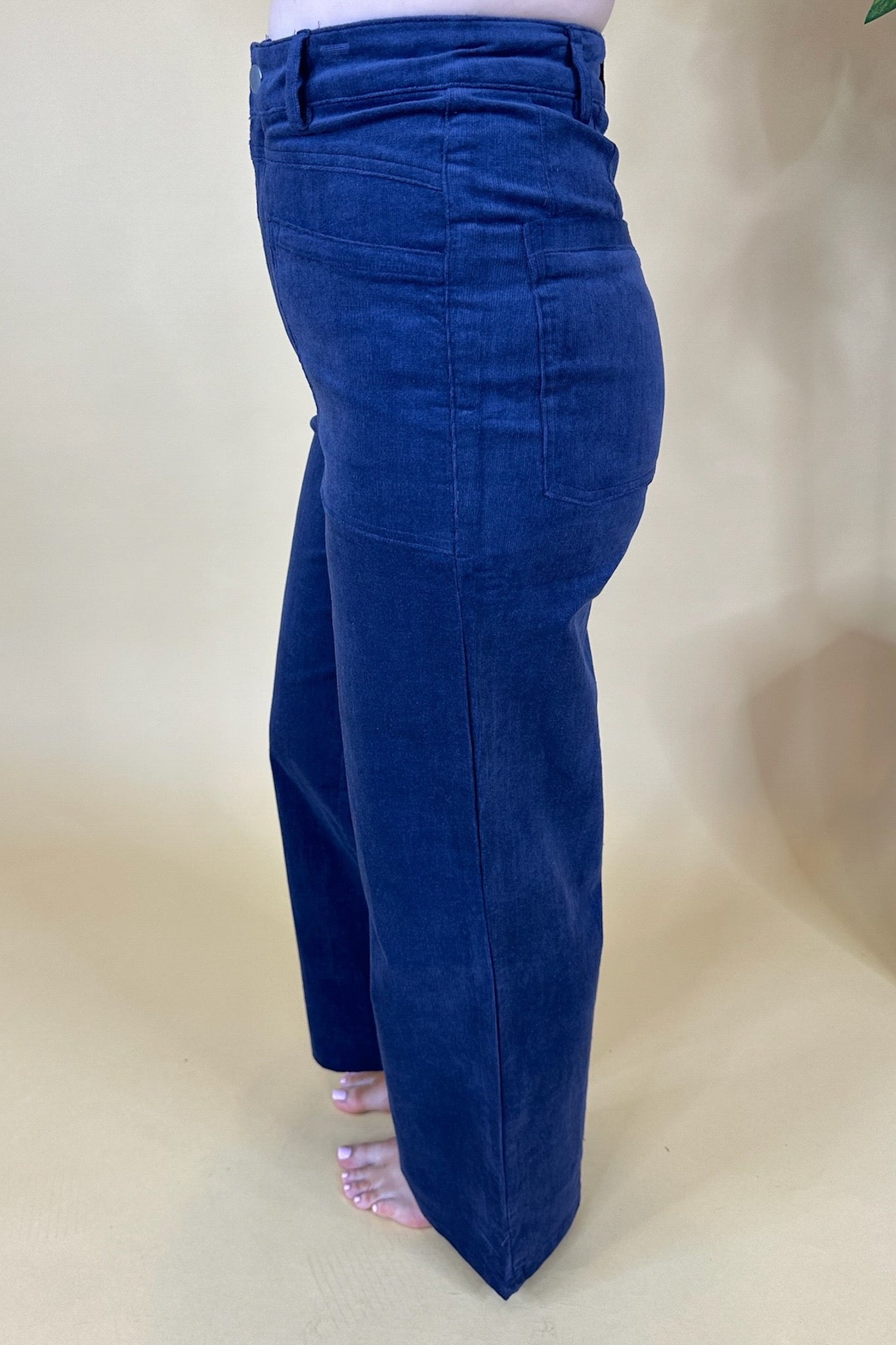 Cropped Patch Pocket Corduroy Wide Leg Pants in Navy